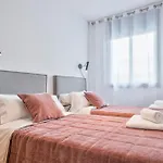Apartment Pere IV